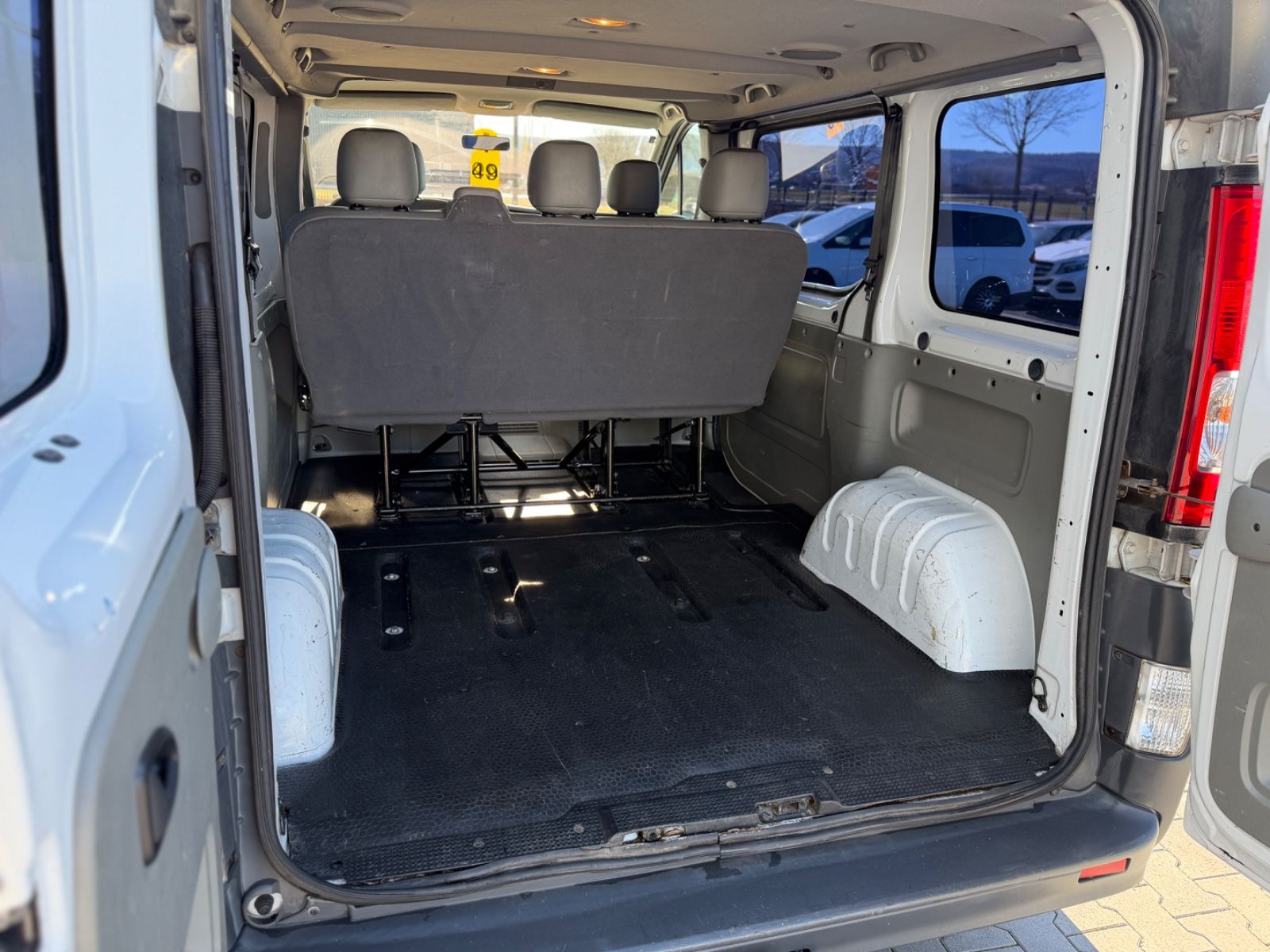 Vivaro Kombi  L1H1 2,7t 2.5 CDTI Klima