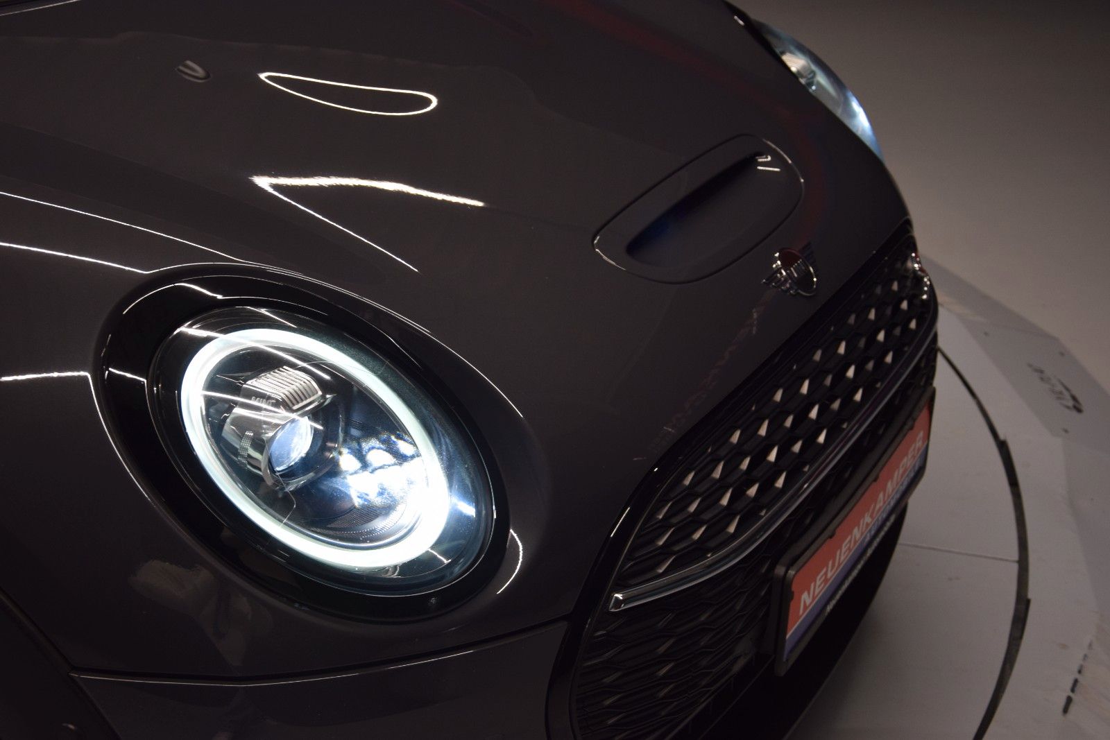 Fahrzeugabbildung MINI Clubman Cooper SD Chili Leder Kamera H&k Navi 18