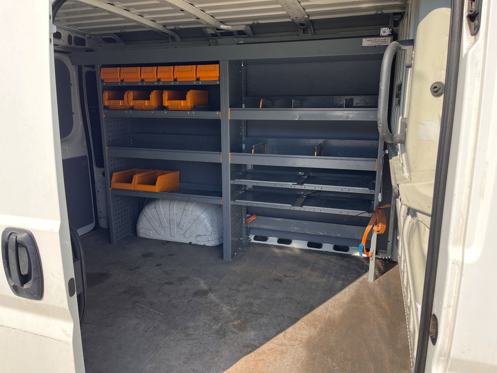 Fahrzeugabbildung Citroën Jumper Kasten 30 L1H1 PROLINE BlueHDi 110