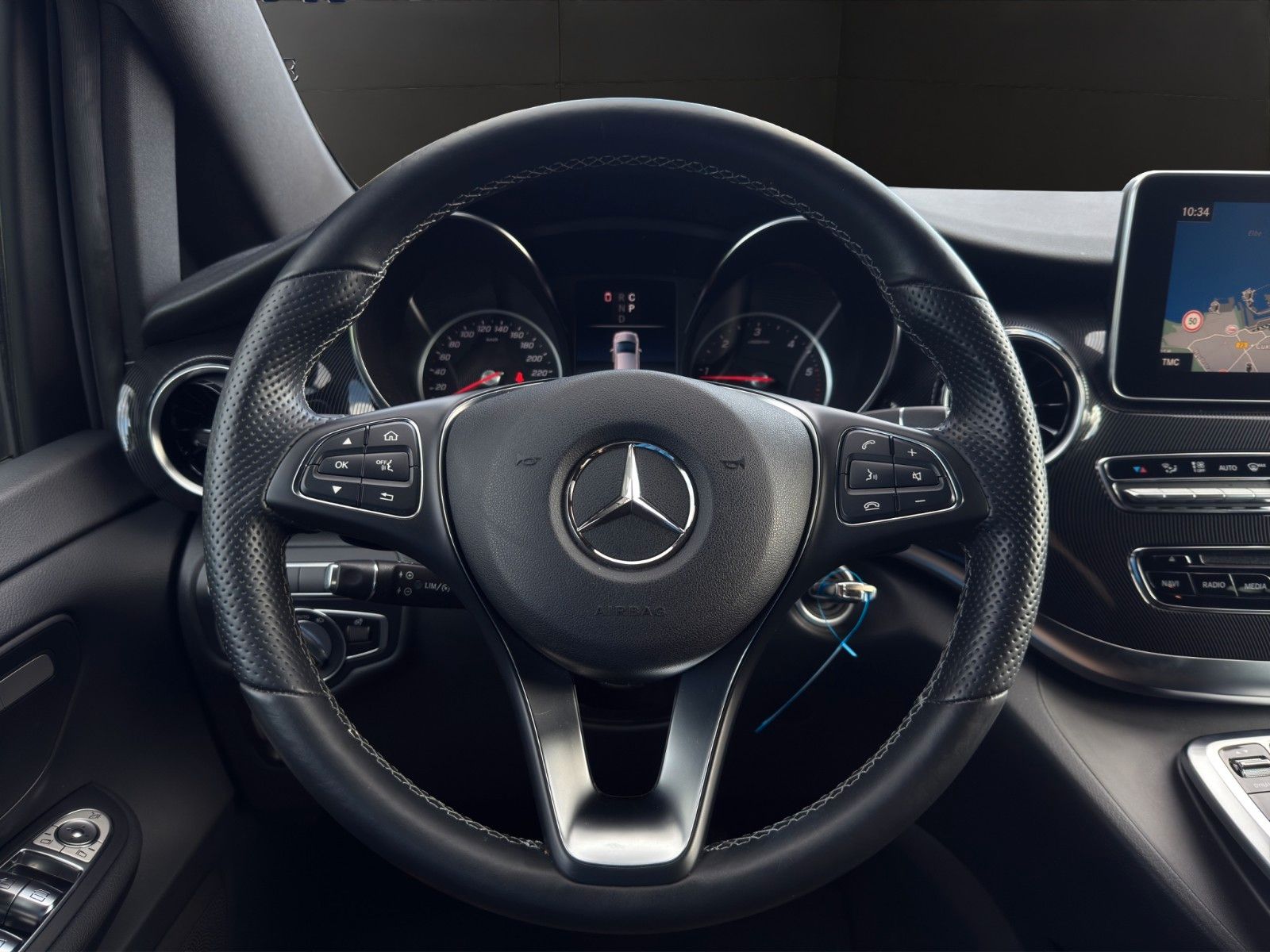 Fahrzeugabbildung Mercedes-Benz V 250*Kamera*3-Zonen*LED*Spurhalteass*Tempo*SHZ*