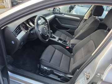 Volkswagen Passat - 10