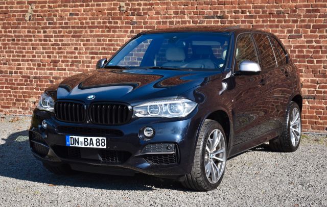 BMW X5 M50d LEDER*LED NAVI SOFTCLOSE 360PANO STANDHE