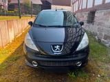 Peugeot 207cc Cabrio in Schwarz, Kein TÜV - Peugeot 207 in Kassel