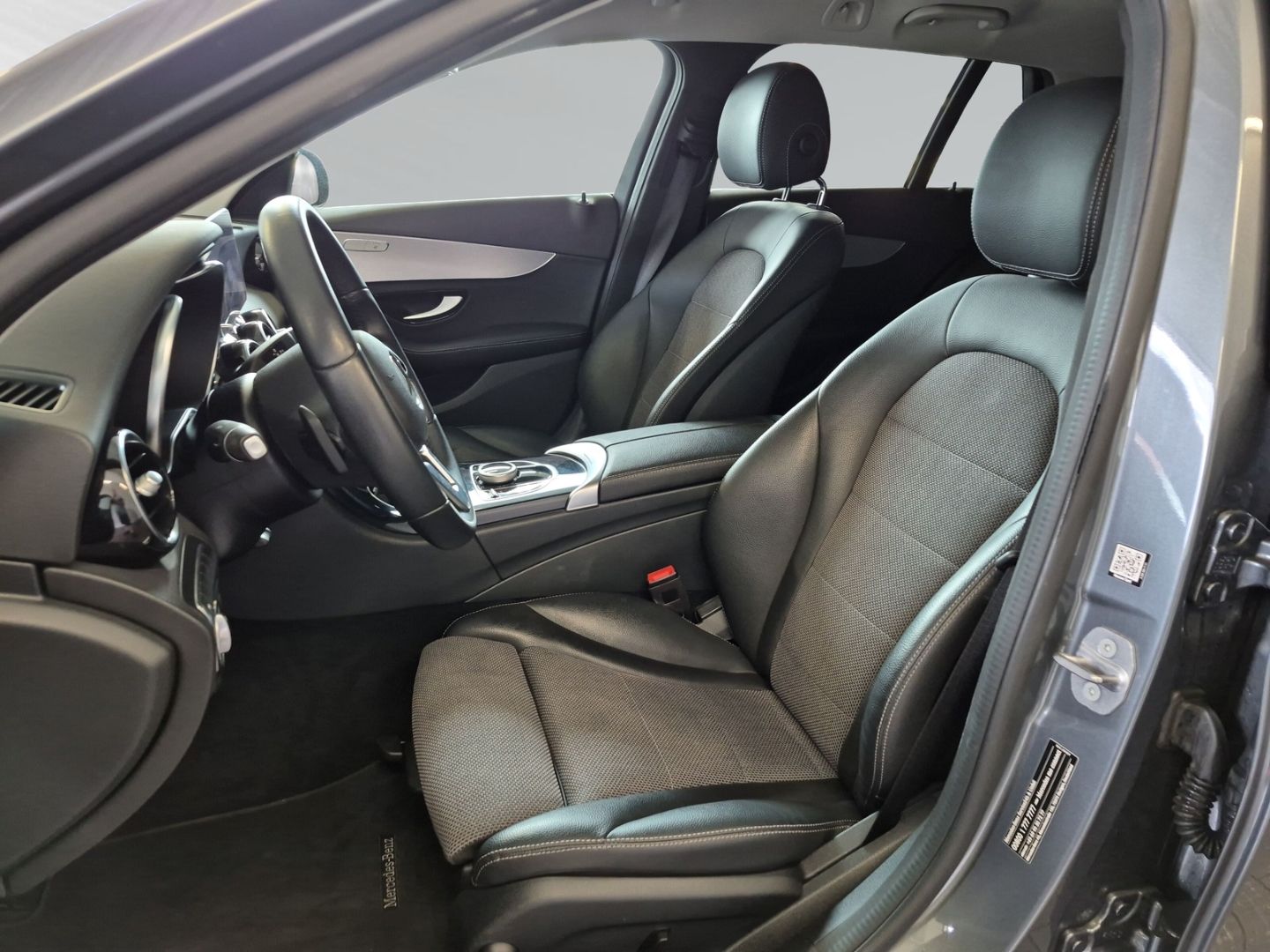 Mercedes-Benz C 220 d T Avantgarde LEDhigh/Park/Info/Komf./eHK foto 8