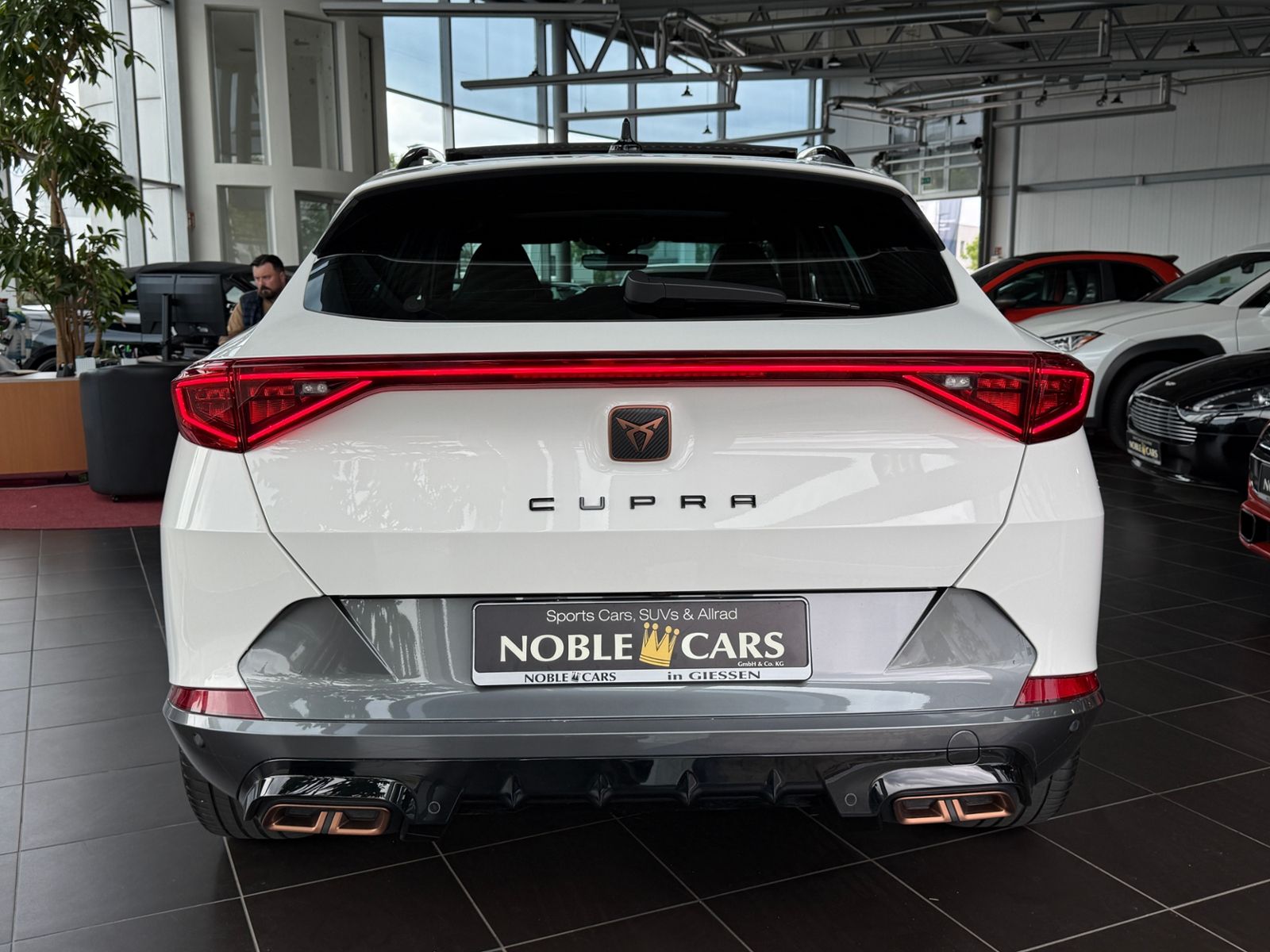 Fahrzeugabbildung CUPRA Formentor VZ  e-Hybrid PANO AHK KAM