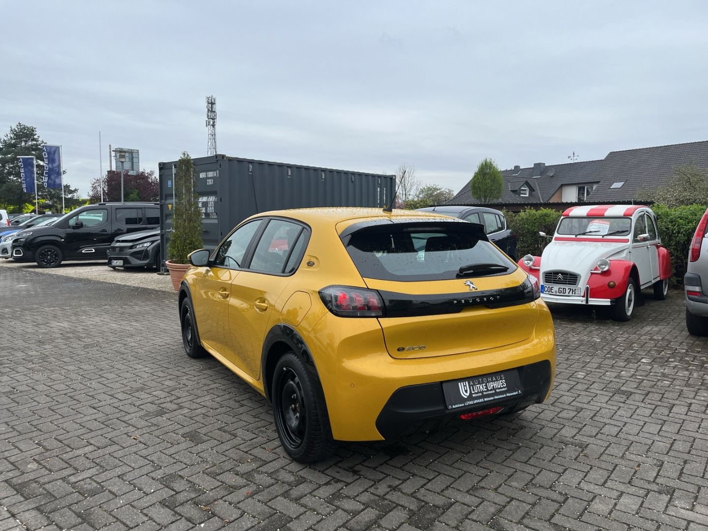 Fahrzeugabbildung Peugeot 208 Active Elektro 136 CarPlay DAB SHZ
