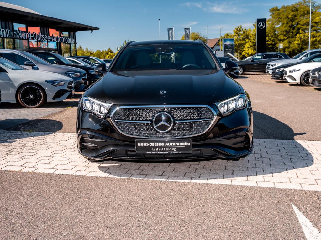 Mercedes-Benz E 220 d T AMG MBUX NIGHT KEYLESS-GO LED