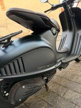 Vespa 946 Armani Edition Sammlernummer 753 - VESPA MOTORRAD