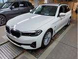 BMW 530e SAG/AHK/Drive&ParkAss/KeyLess/Harman - BMW 530: Drive