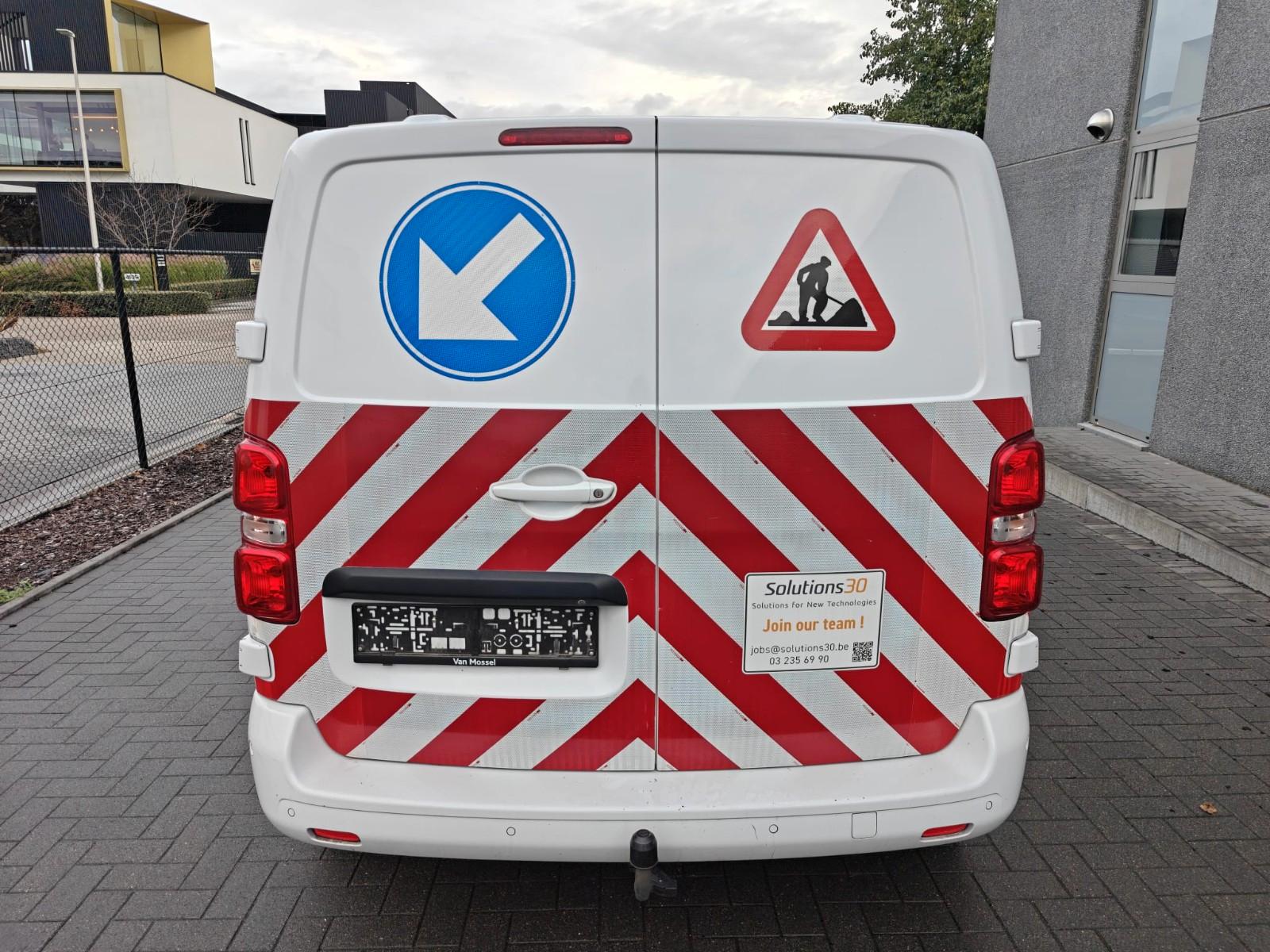 Peugeot Expert LKW 3 SITZER HDI 145PS AUTOMATIC 8 GANG