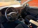 Volkswagen Tiguan Allspace 2.0 TDI SCR DSG 4MOTION High... - rote Volkswagen Tiguan Allspace