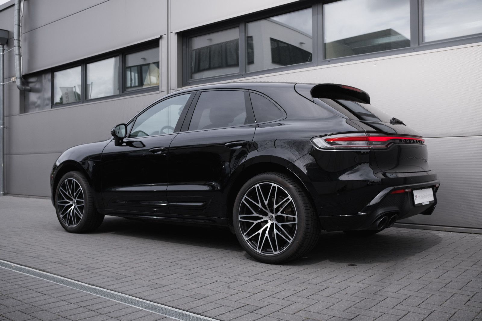 Fahrzeugabbildung Porsche Macan T-21 Zoll - el. Sitz m. Memory-Pano-360Kam