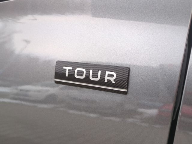 Fahrzeugabbildung SKODA Kamiq 1.0 TSI Tour DSG AHK MATRIX BLACK
