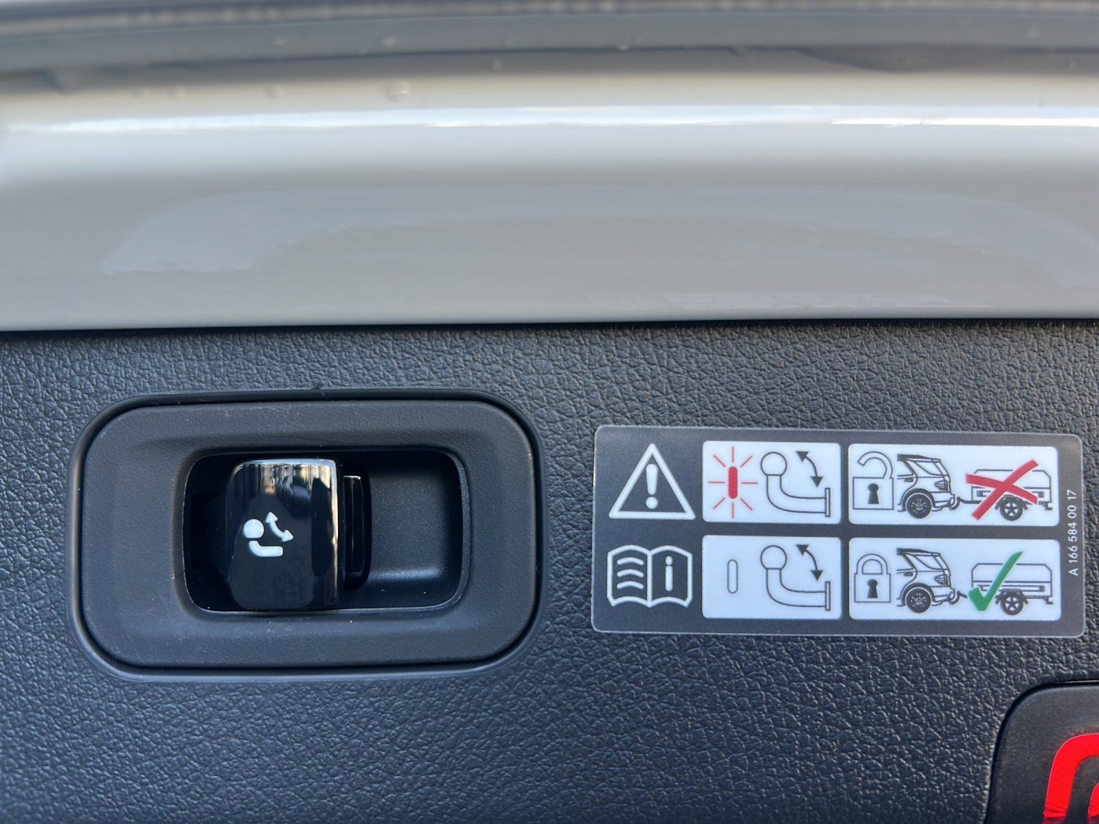 Fahrzeugabbildung Mercedes-Benz C 220 d 4M T AMG 360° AHK DigLight Keyless