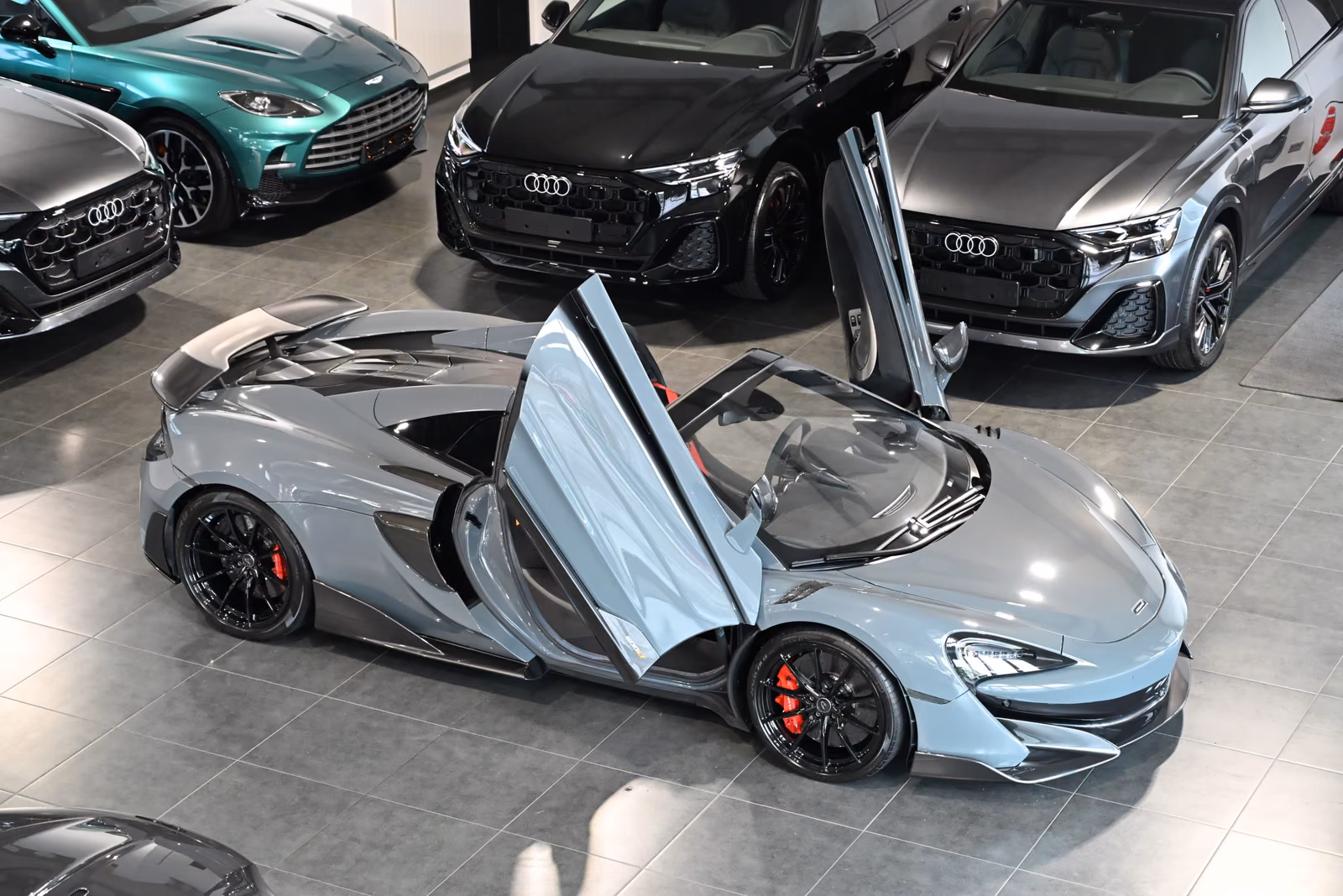 McLaren 600LT Spider/MSO Clubsport/Senna Seats/Lift