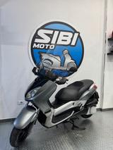 Yamaha X-Max 250 - MOFA AUTOMATIK
