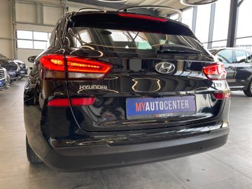 Hyundai i30 cw Premium *ACC*KAMERA*NAVI*SHZ*TEM*TOUCH*