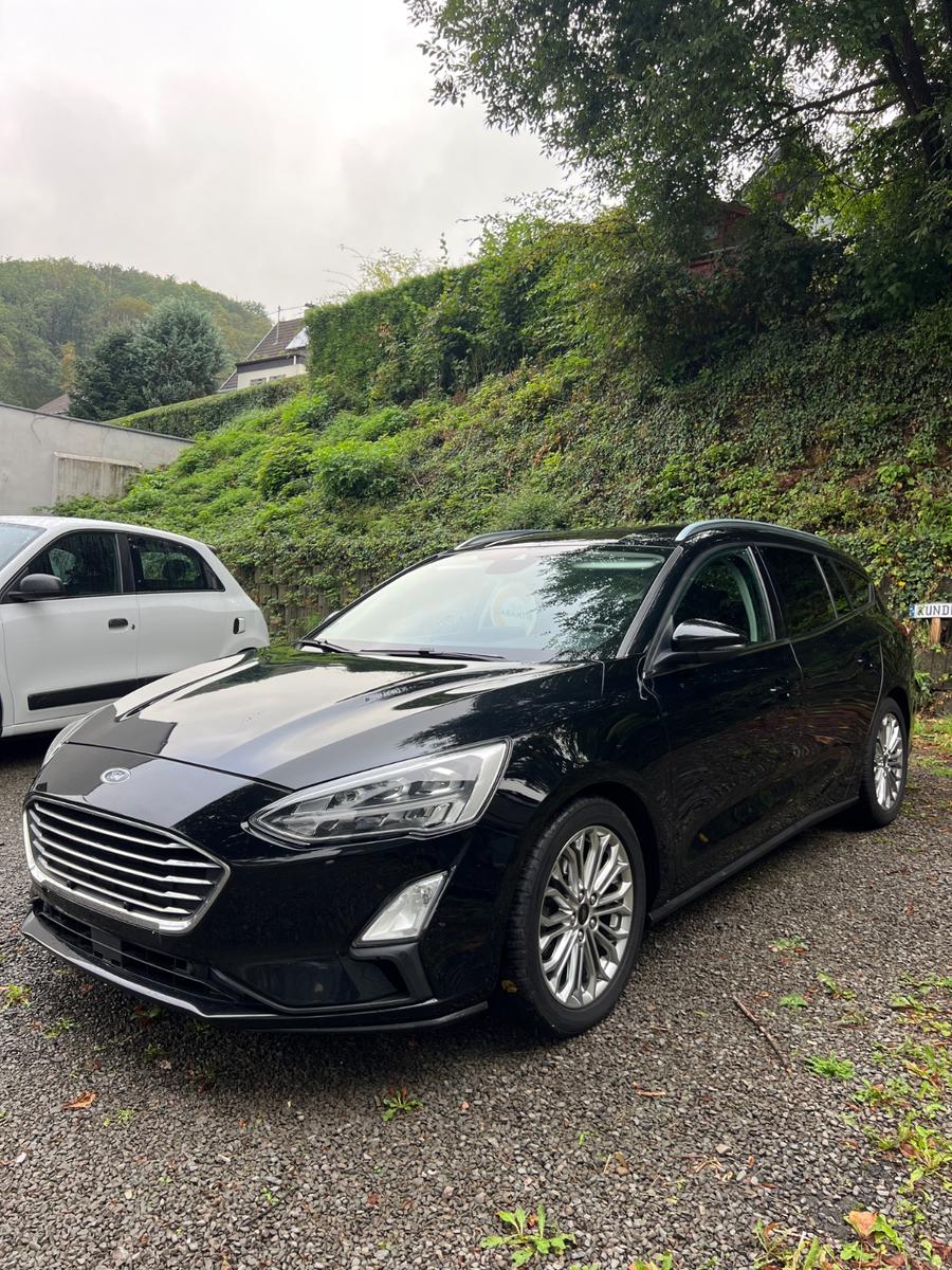 Ford Focus 2,0 EcoBlue 150PS/Top Ausstattung/TÜV Neu