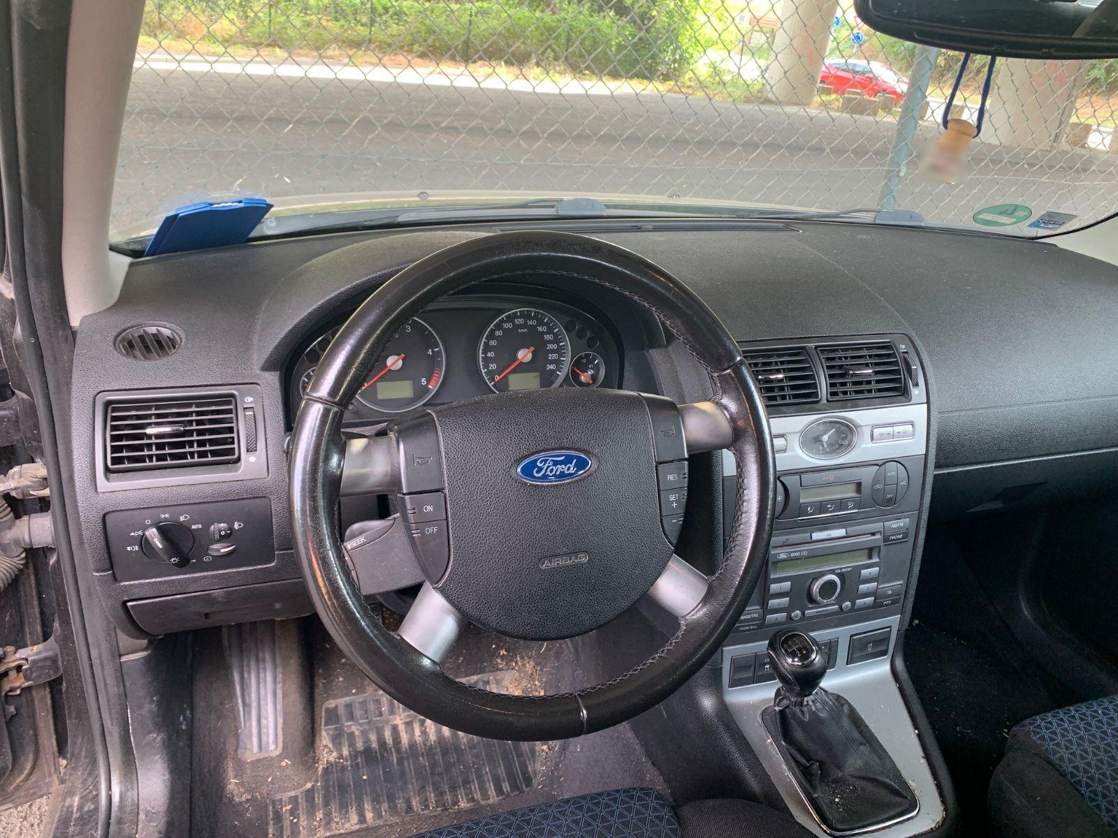 Ford Mondeo 2006 — interior