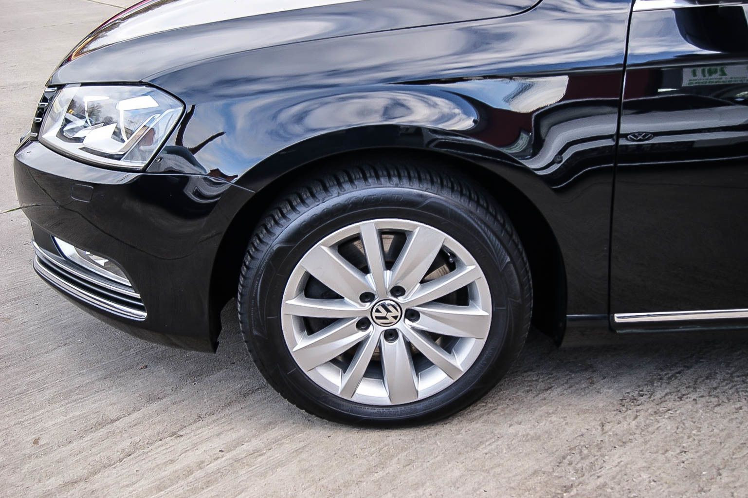 Fahrzeugabbildung Volkswagen Passat Lim 1.8TSI DSG XENON PDC BUSINESS WINTER