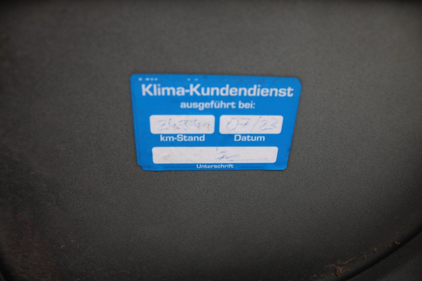 Volvo V50 2005 — photo 11
