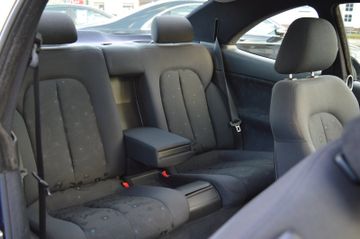 Mercedes-Benz CLK 200 Coupe Sport Automatik Glasschiebedach Kl