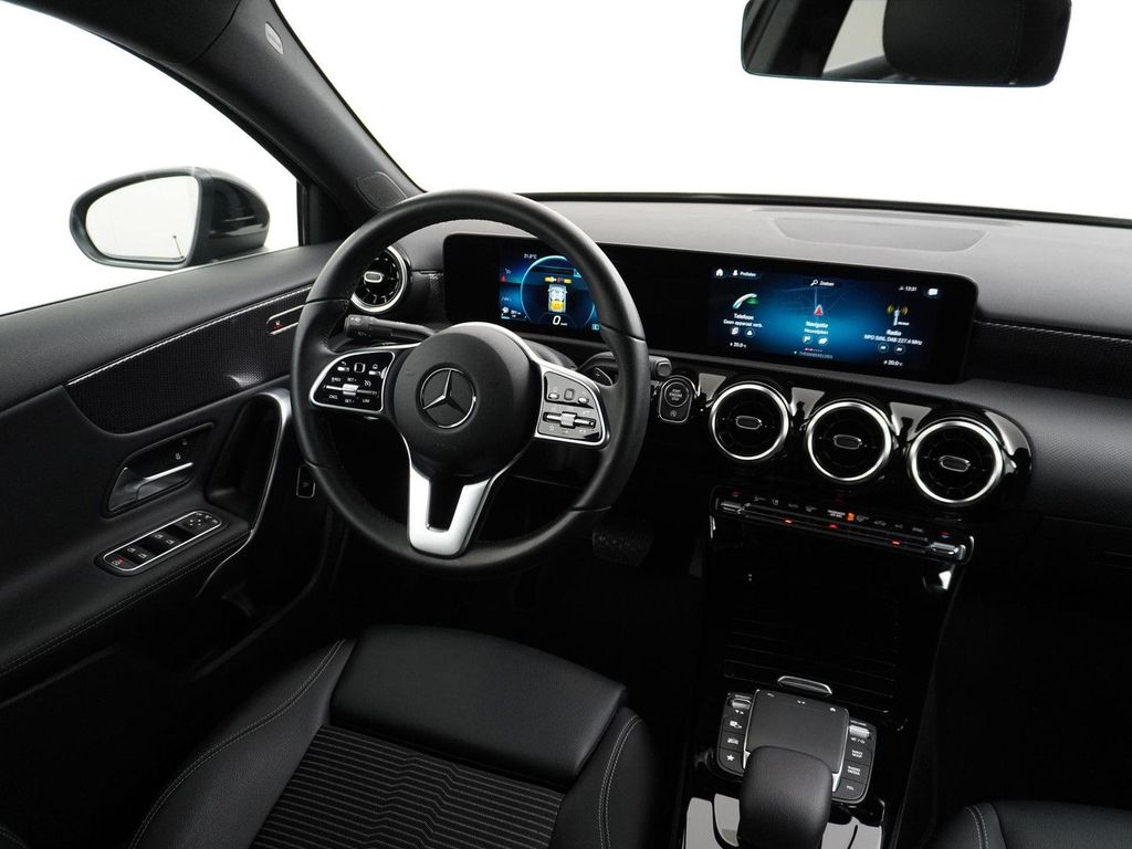 Mercedes-Benz A 180 Limousine Luxury Line | Achteruitrij kamer