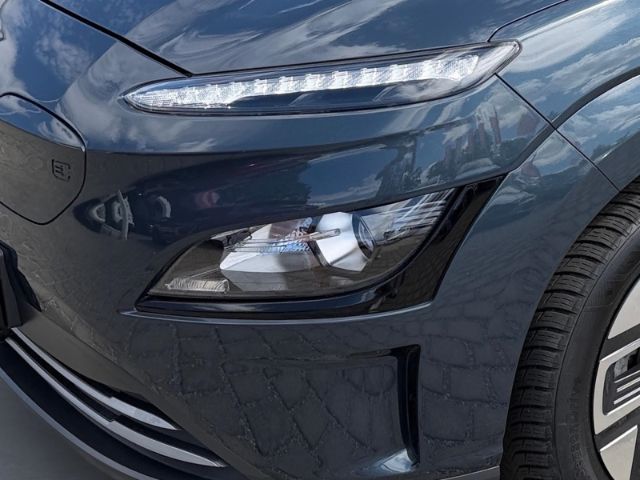 Fahrzeugabbildung Hyundai KONA Select Elektro 2WD +KLIMA+CARPLAY+RFK+PDC+U