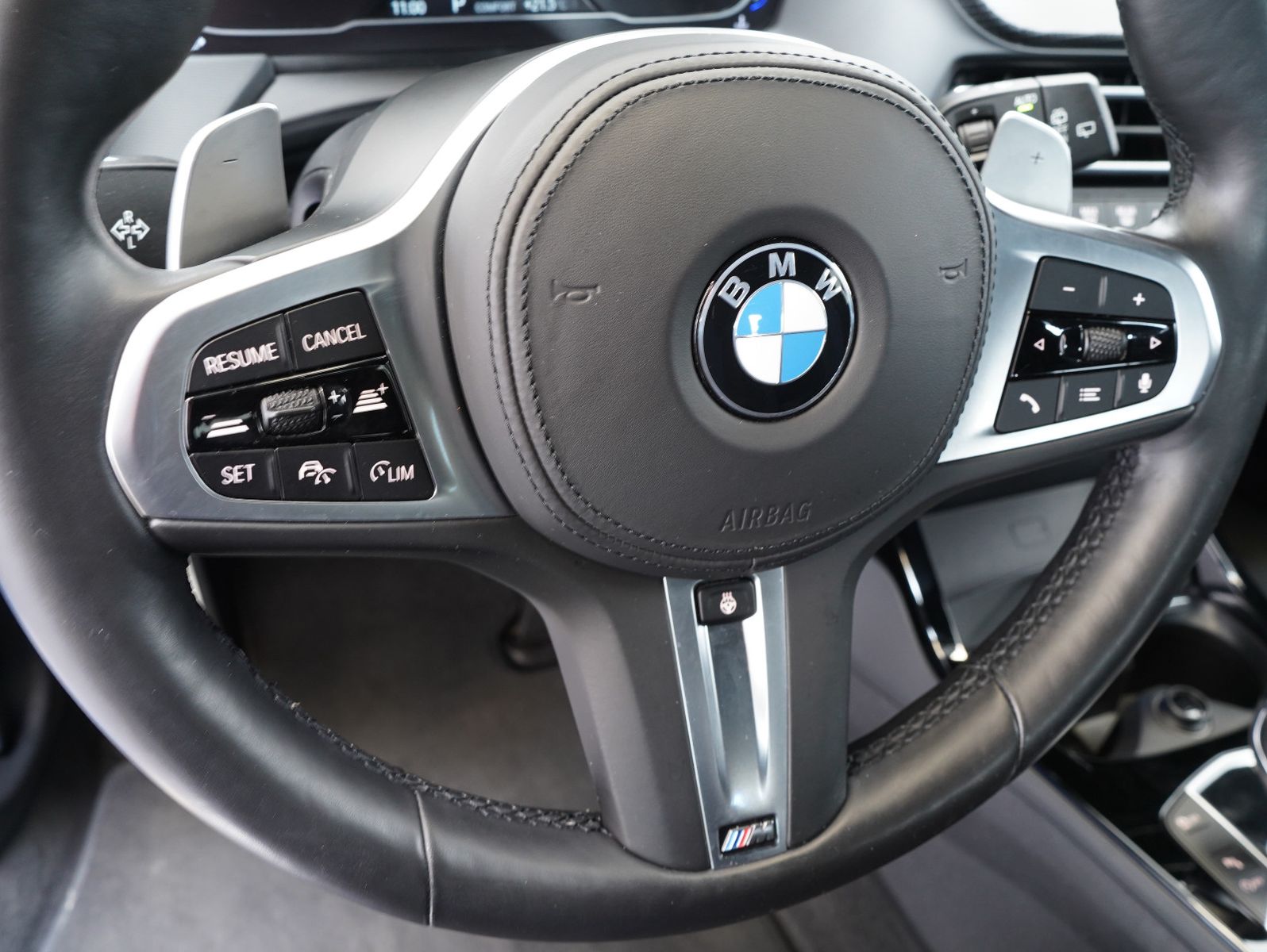 Fahrzeugabbildung BMW M135 i xDrive Performance M H&K/CARPLAY/ACC/19"