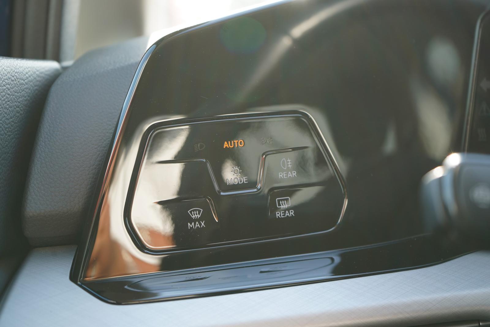 Volkswagen Golf VIII Variant 1.0 eTSI DSG Life LED ACC Navi, миниатюра 23