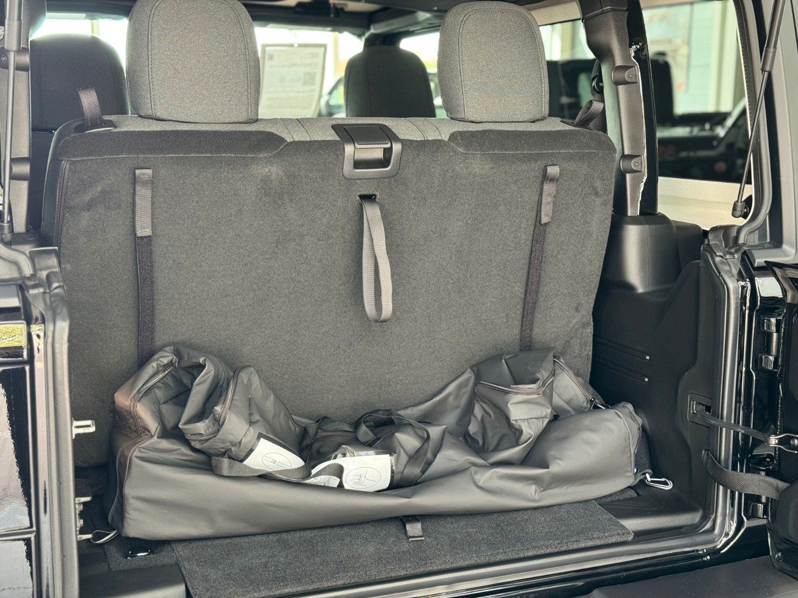 Fahrzeugabbildung Jeep Wrangler WILLYS 2.0 T-GDI 4x4 MY25 "AHK"