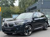 BMW iX3 Head Up - Panorama - M Sportpaket /// - BMW iX3 mit Anhängerkupplung