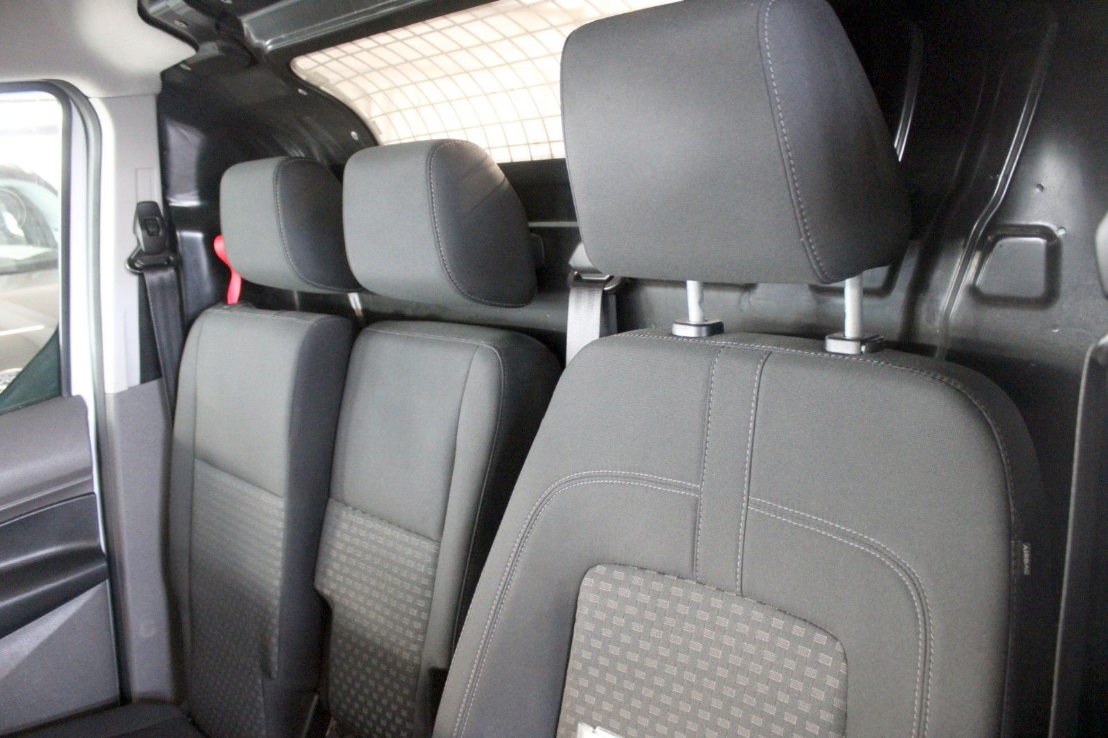 Fahrzeugabbildung Ford Transit Connect TREND L2 Lang KLIMA CAM STDHZ 3S