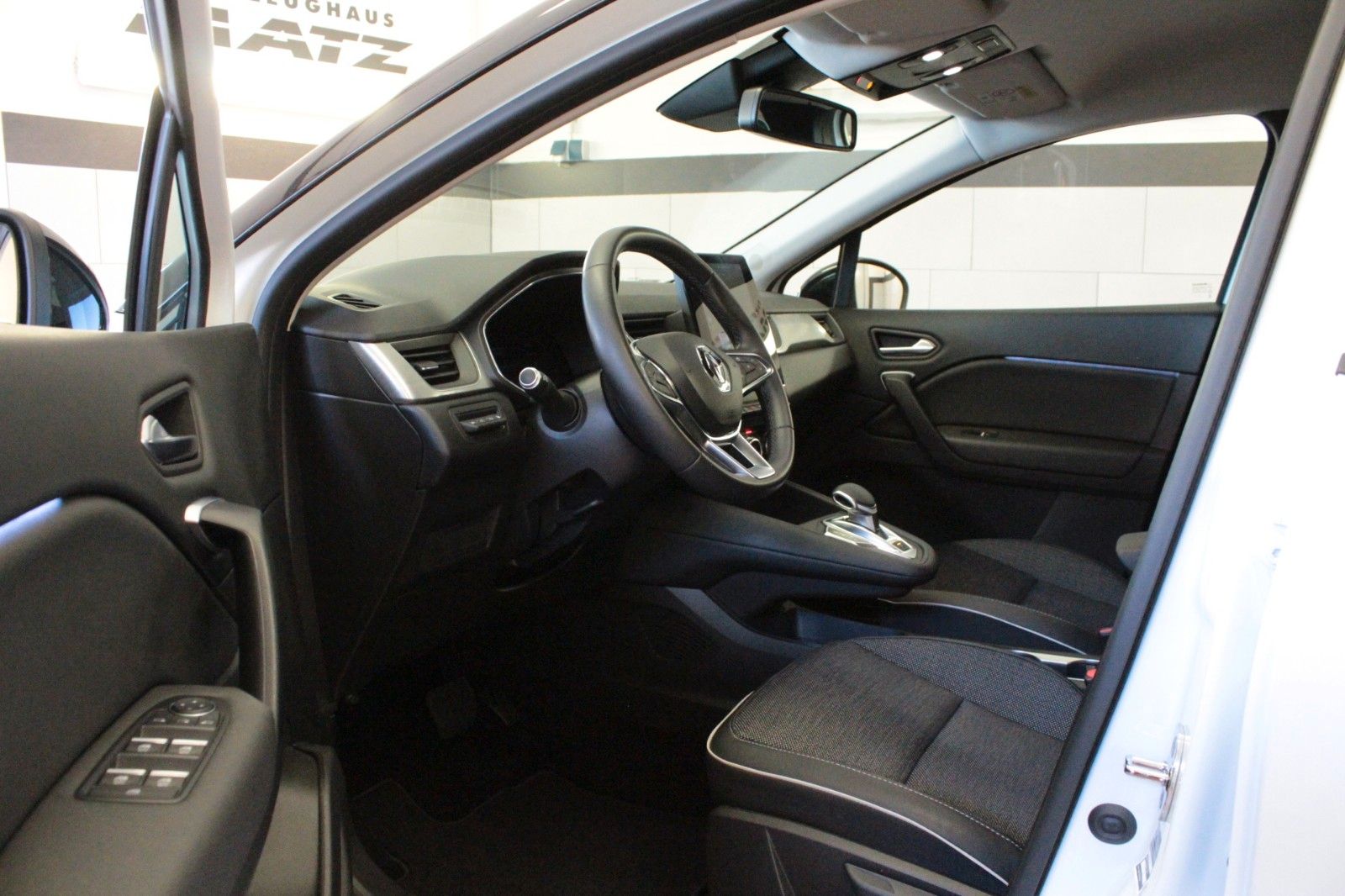 Fahrzeugabbildung Renault Captur E-Tech Plug-in 160  Plug in Hybrid