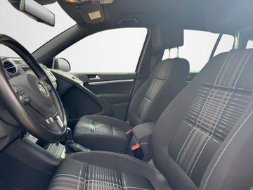 Volkswagen Tiguan - 9