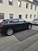 Audi Q8 50 TDI quattro tiptronic -3x S-line schwarz - Audi Q8 in Stuttgart