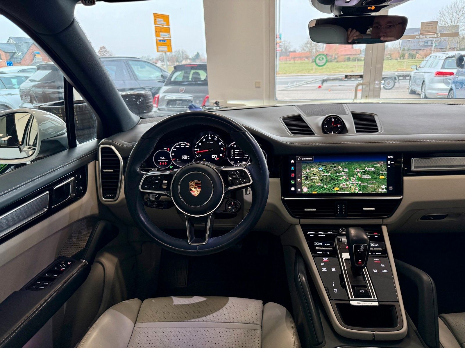 Fahrzeugabbildung Porsche Cayenne V6 Platinum Edition SportChrono/Panorama