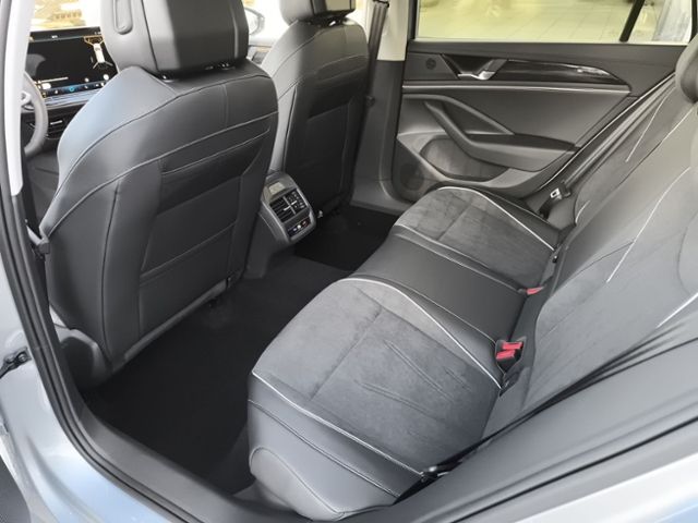 Fahrzeugabbildung Volkswagen Passat Business 1.5 eTSI OPF 110 kW (150 PS) 7-G