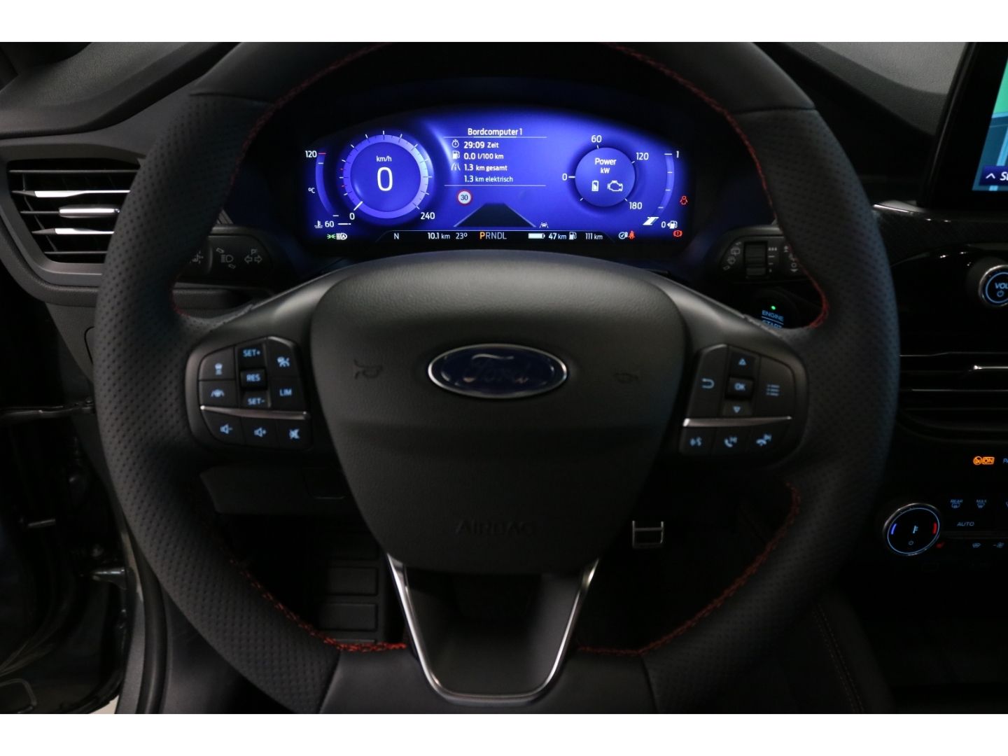 Fahrzeugabbildung Ford Kuga Plug-In Hybrid ST-Line X 2.5 Kamera LED