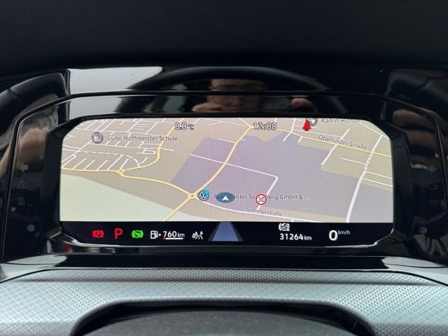 Fahrzeugabbildung Volkswagen Golf VIII ACTIVE 1.5 eTSI DSG - MTRX*HUD*Navi!!!