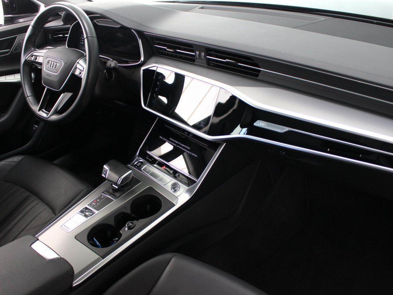 Fahrzeugabbildung Audi A6 Avant 45 TFSI design ACC/Leder/RFK/LED