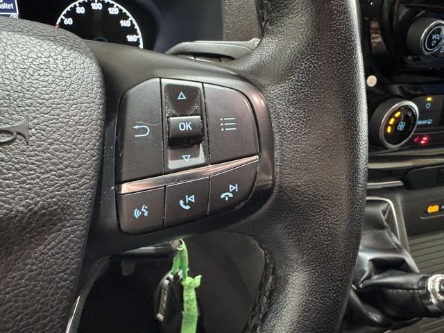 Ford Tourneo Custom Titanium L2 AHK abnehmbar