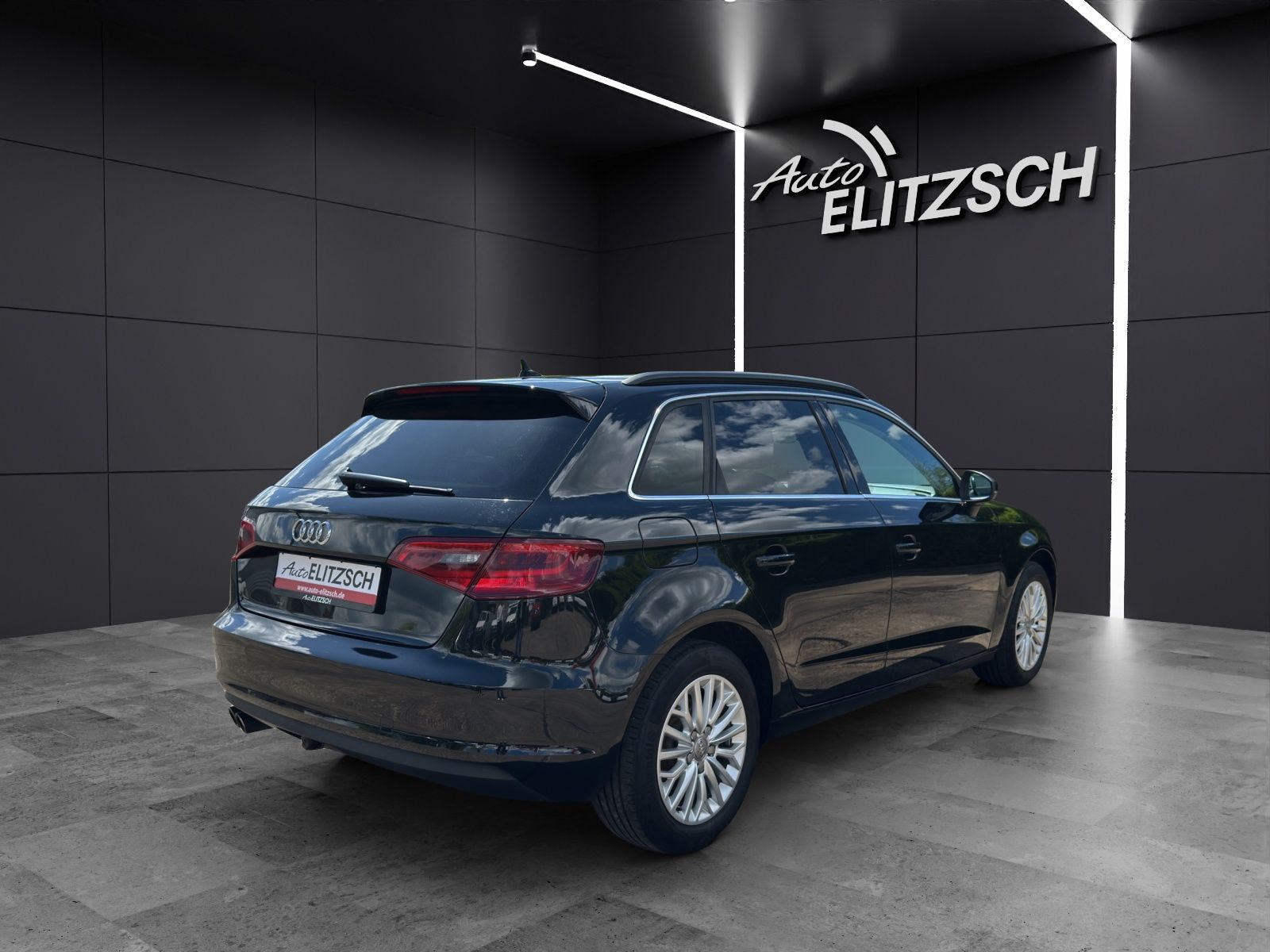 Fahrzeugabbildung Audi A3 Sportback TSI Ambiente S-tronic AHK Xenon Nav