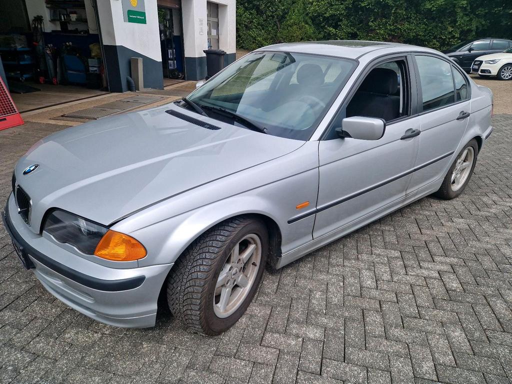 BMW 318