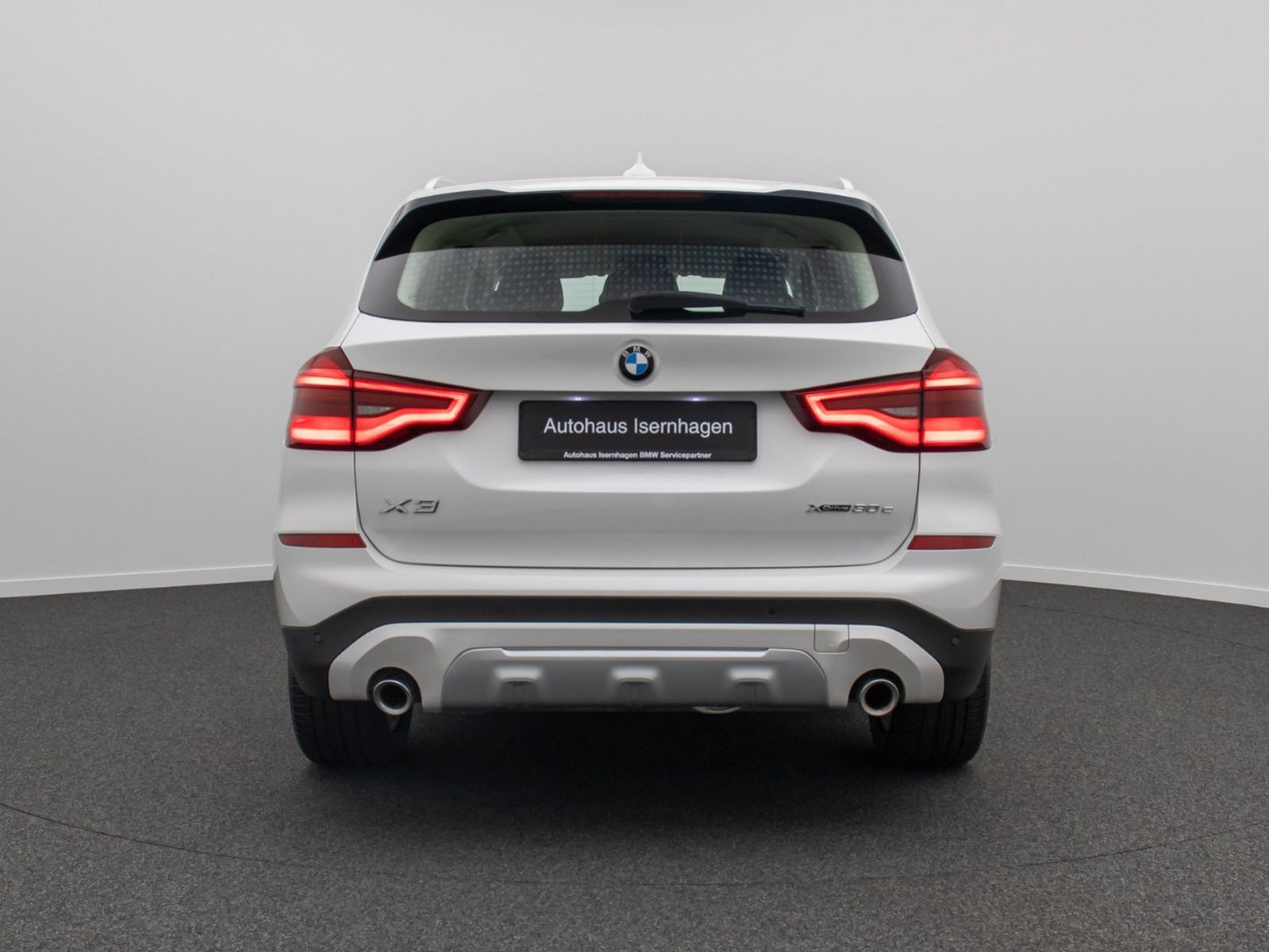 Fahrzeugabbildung BMW X3 xD30e xLine DAB HiFi Alarm AHK Sport Individu