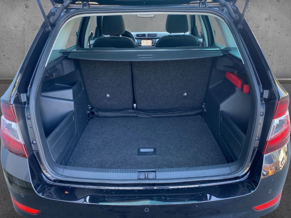 Fahrzeugabbildung SKODA Fabia Combi Best of 1.0 TSI NAVI SHZ Panodach