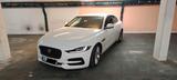 Jaguar XE 250PS ACC 360° Kamera Leder CarPlay TÜV 2027 - weiße Jaguar XE