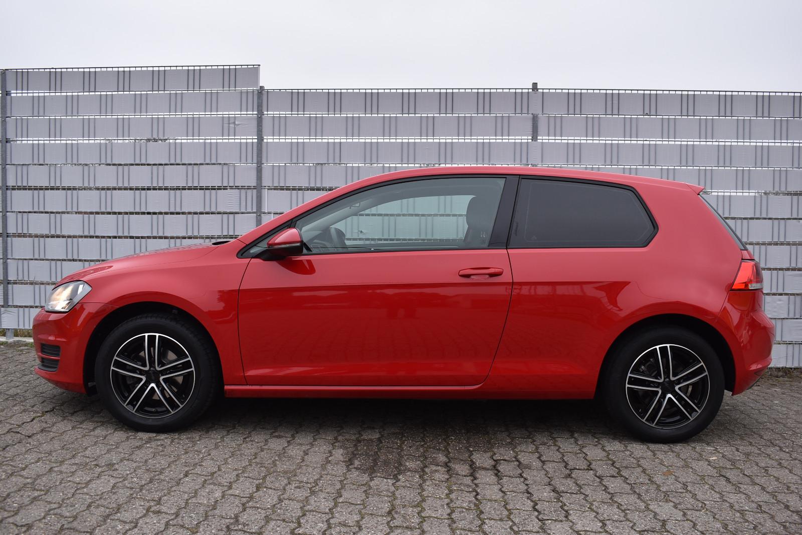 Volkswagen Golf VII Trendline 2.Hand erst 81000KM Tüv NEU
