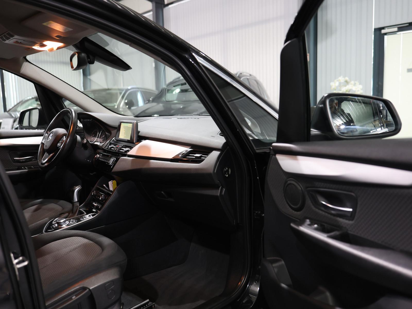 BMW 218 Gran Tourer Advantage / 7-SITZER / LED / AHK
