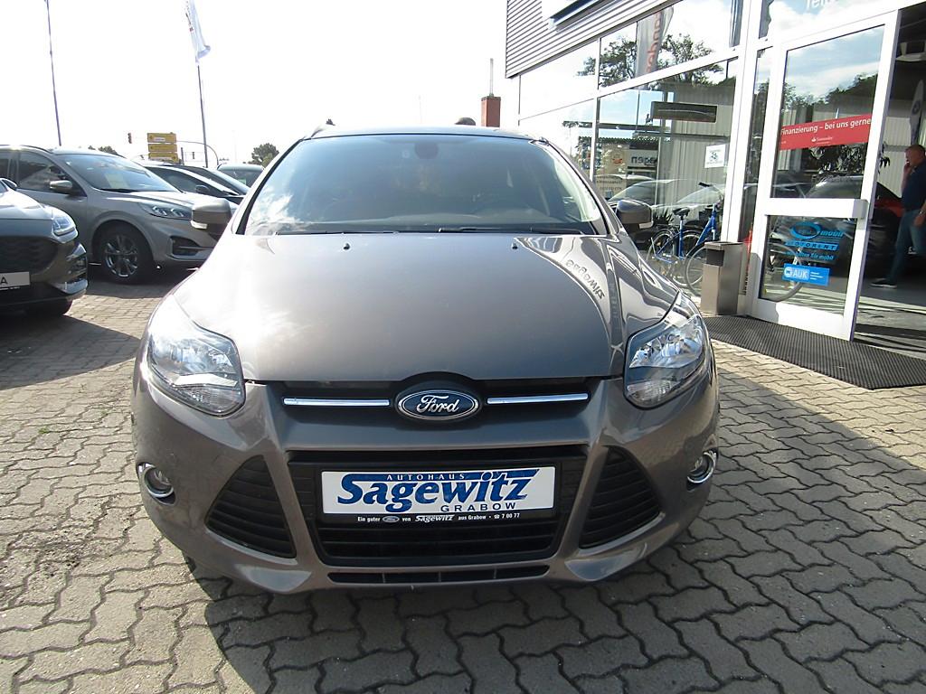 Ford Focus 2014 — rear view